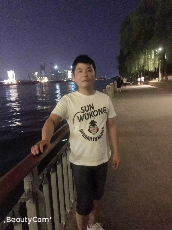 古月的第一张照片--张家界蓝颜知己交友网