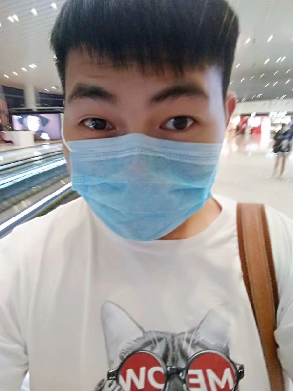 咔咔一顿的第二张照片--张家界蓝颜知己交友网